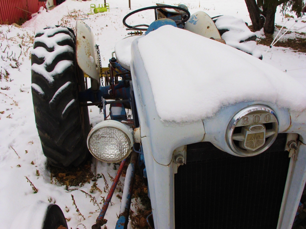 tracteur sous la neige - conseil d'hivernage