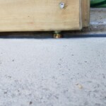 Guide bas pour guider la porte